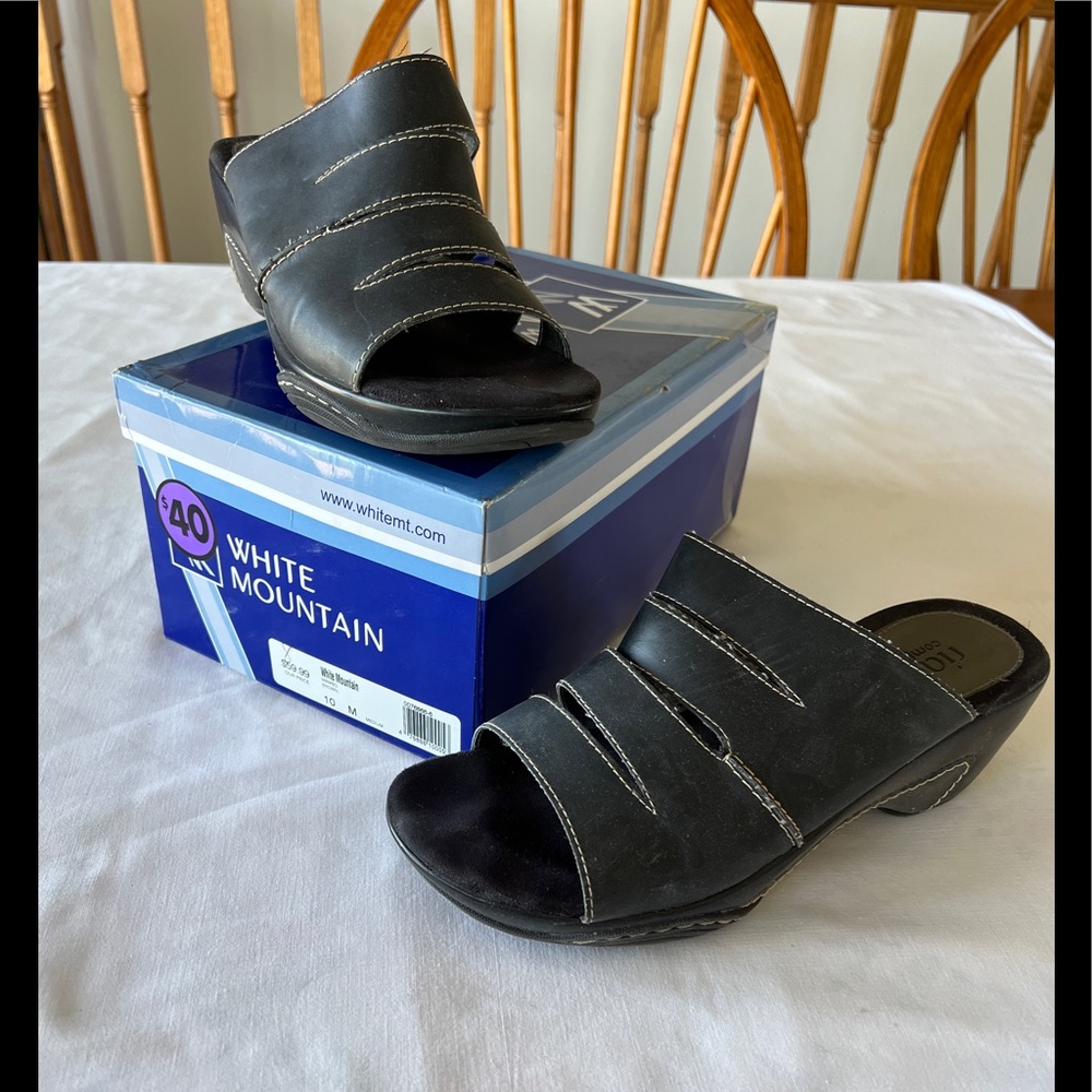 White mountain black sandals, size 10